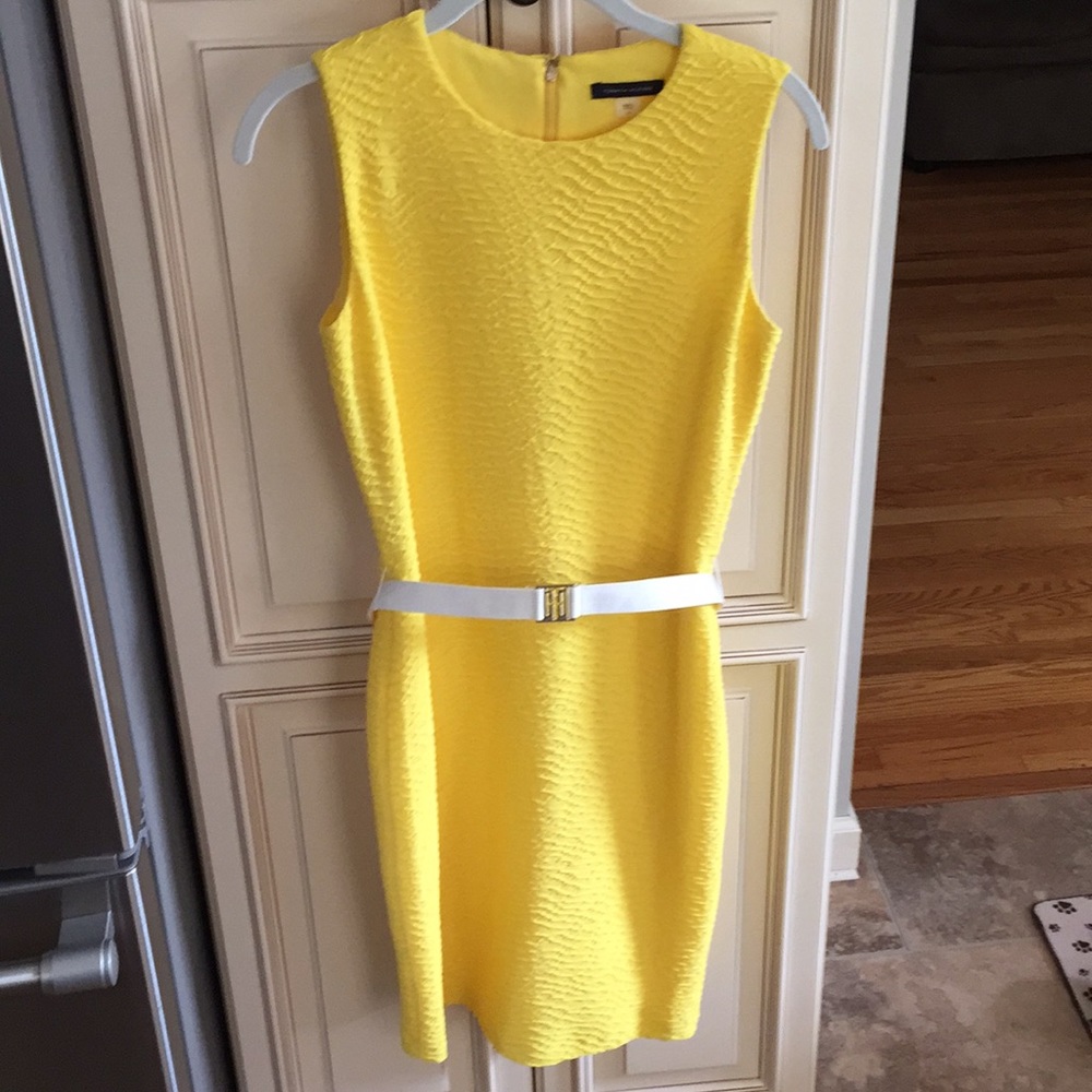 NWOT TOMMY HILFIGER DRESS with adjustable belt.
